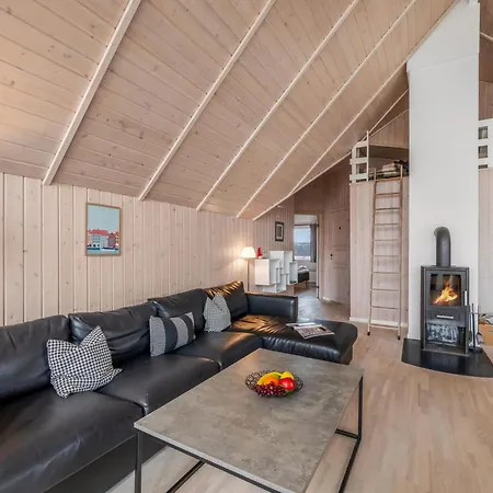 Casa vacanze Fantastically Located With Billiards And Wellness Area Hvide Sande