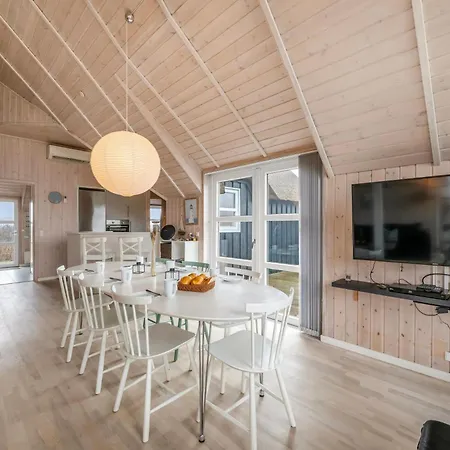 Casa vacanze Fantastically Located With Billiards And Wellness Area Hvide Sande
