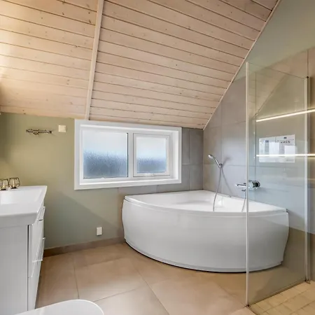 Nyaraló Fantastically Located With Billiards And Wellness Area Hvide Sande