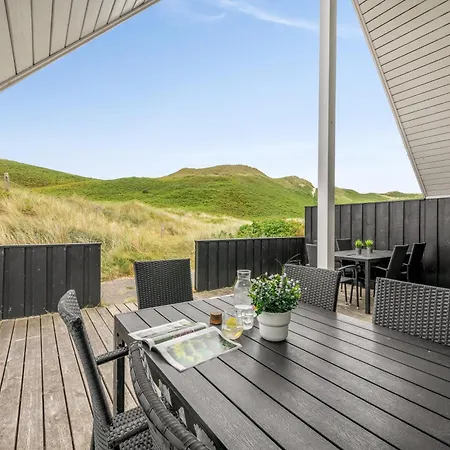 Fantastically Located With Billiards And Wellness Area *