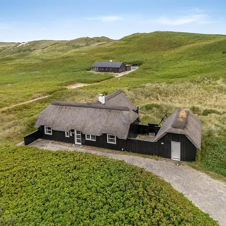 Fantastically Located With Billiards And Wellness Area