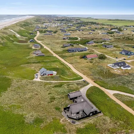 Fantastically Located With Billiards And Wellness Area Hvide Sande